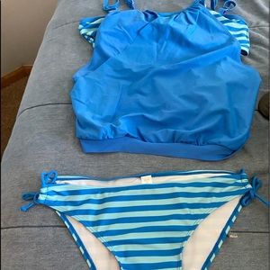 Blue tanking and bottoms